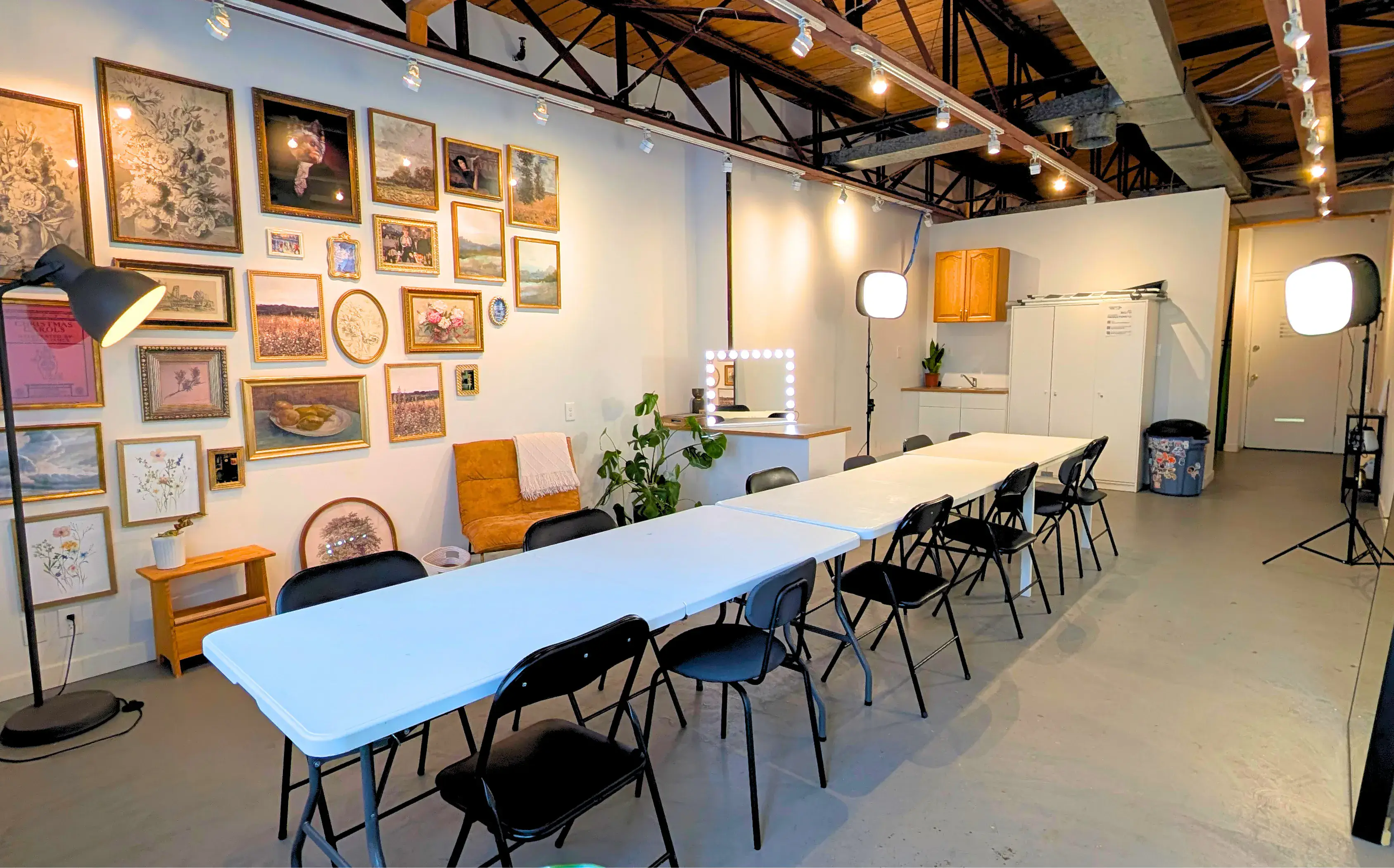 One long table setup for workshops